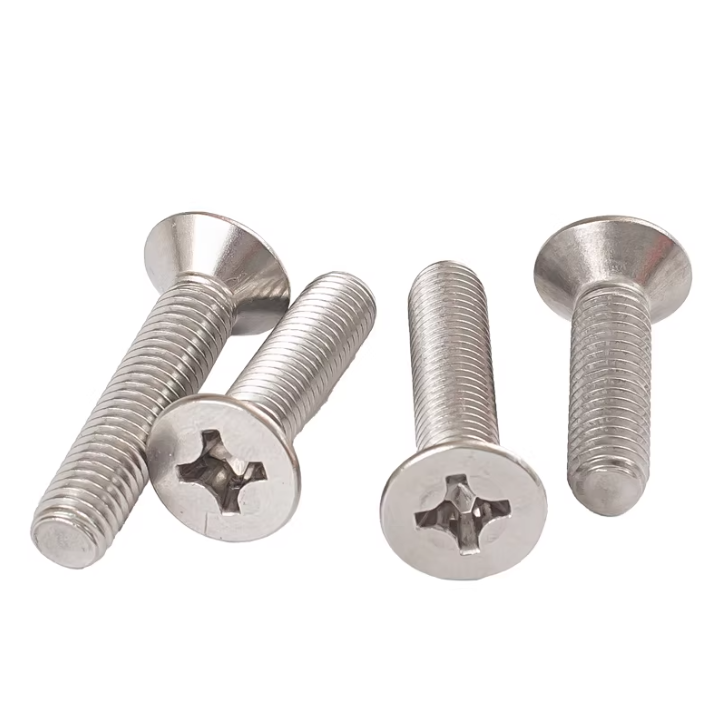 Qual è la differenza principale tra viti a testa bombata e viti a testa svasata?