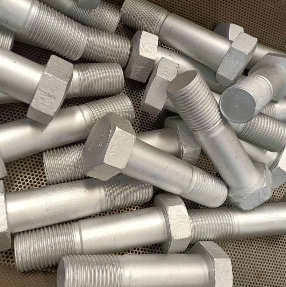 Qual è la differenza tra bulloni zincati a caldo e bulloni Dacromet?